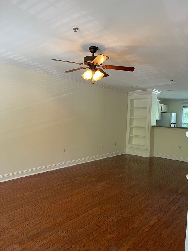 Building Photo - Lovely Condo in Gated Community at Brookwo...