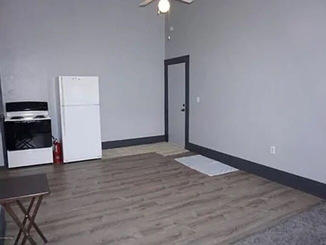 Building Photo - 317 N Clinton Ave