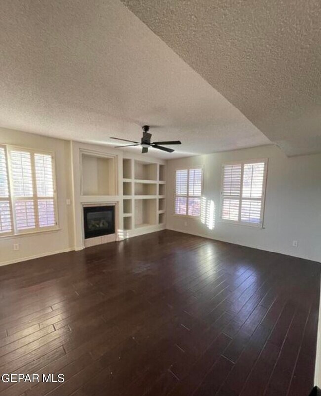 Building Photo - 206 Vic Clark Ct