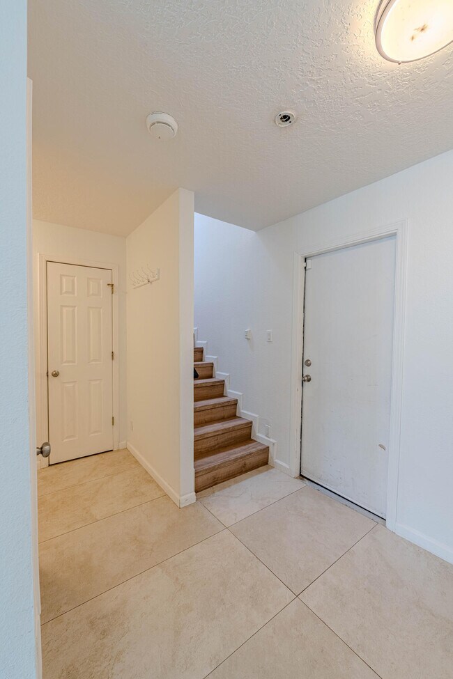 Building Photo - 4929 Black Dr NW