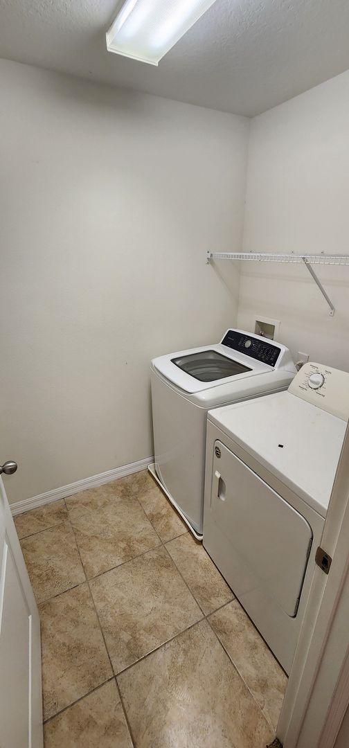 Building Photo - 3/2.5 Port Orange Townhome