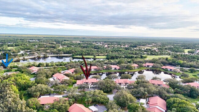 Building Photo - 6040 SE Martinique Dr