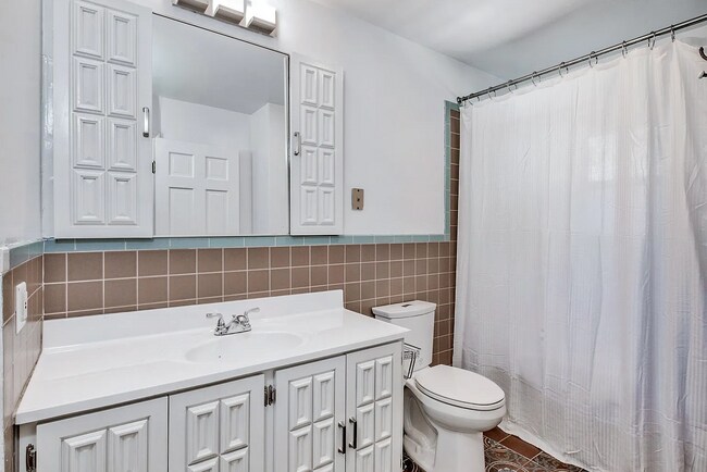 Building Photo - 177 Puritan Dr