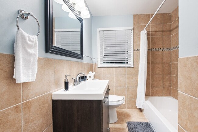 Building Photo - 2596 Dawn Dr