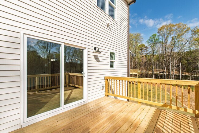 Building Photo - Modern and Charming 3-Bedroom Cul-de-Sac Home in Clayton!