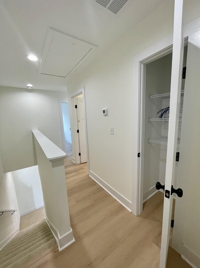 Building Photo - 556 Leesville Rd