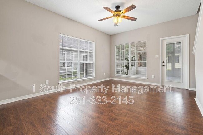 Building Photo - 2033 Post Oak Ct