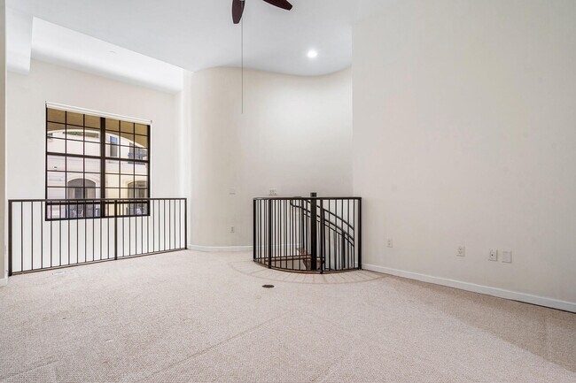 Building Photo - 801 S Olive Ave