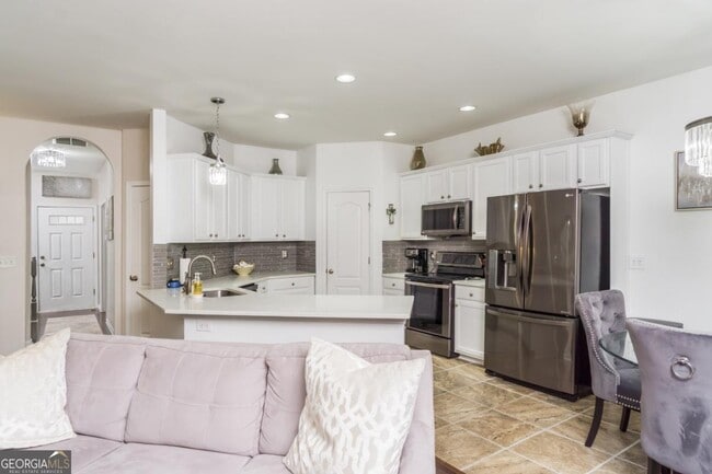 Building Photo - 2449 Suwanee Pointe Dr