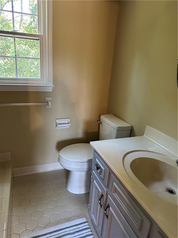 Building Photo - 3305 Maple Ridge Ct