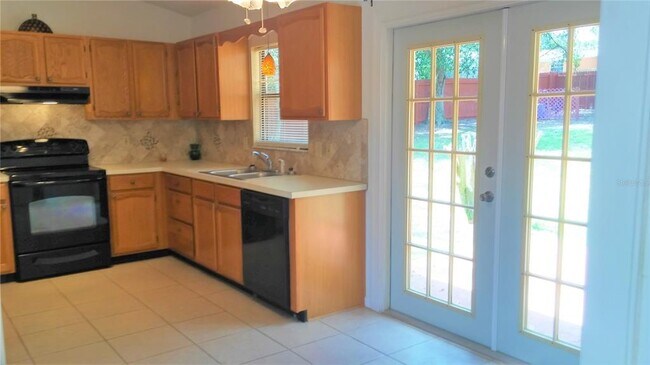 Building Photo - 222 Clara Vista St