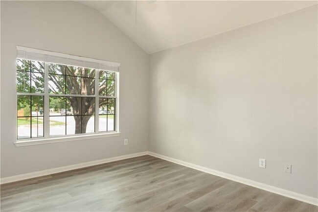 Building Photo - 1517 Hollyhock Ct