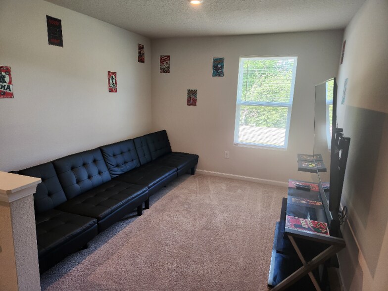 Building Photo - 308 Fiddlewood Ct