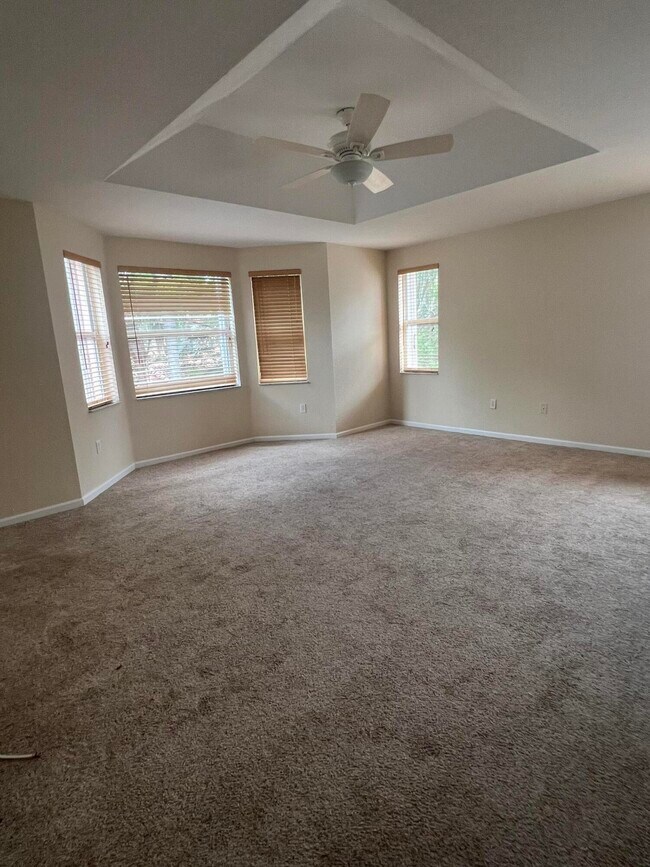 Building Photo - 315 NW 158th Ln