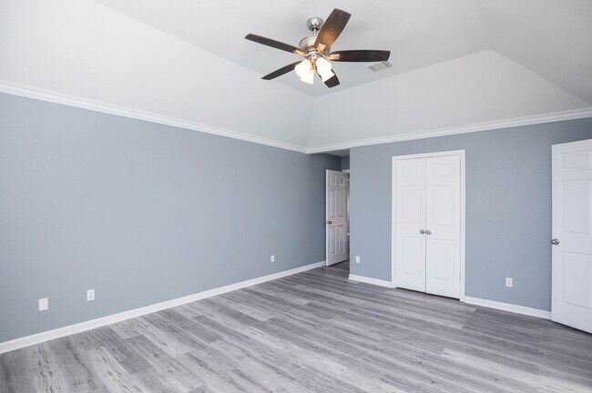 Building Photo - 18135 Somerset Knolls Ct