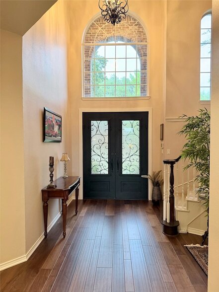 Building Photo - 1327 Barrington Dr