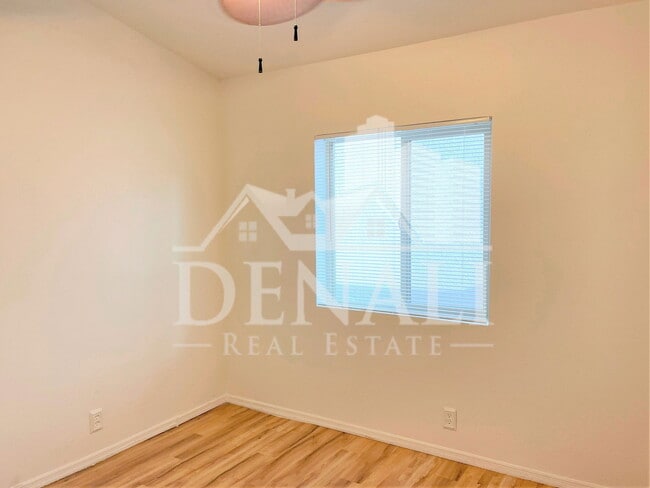 Building Photo - 5093 W Whitten St