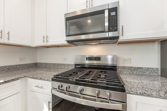 Building Photo - 21119 Sherrell Bay Dr