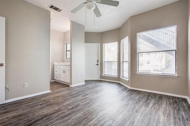 Building Photo - 5301 Indio Cove