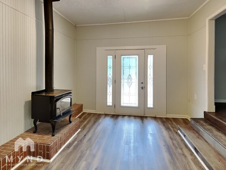 Building Photo - 7751 Lark Ct