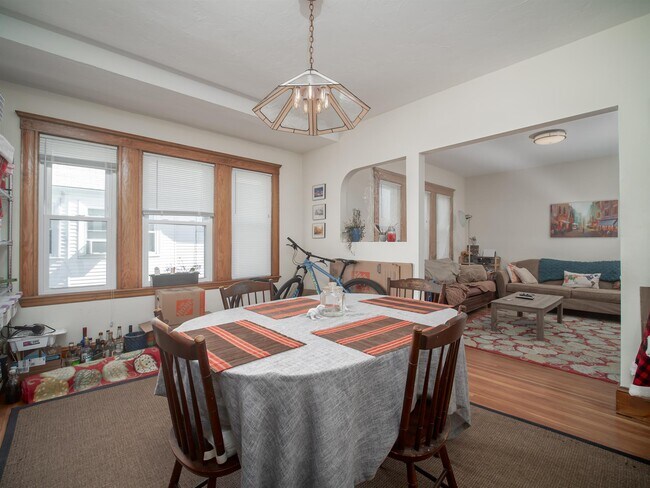 Building Photo - 99 2nd St