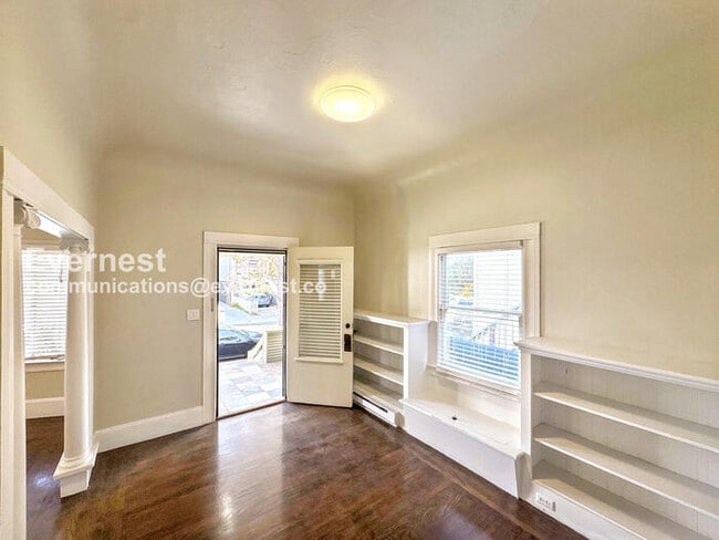 Building Photo - 714 60th St