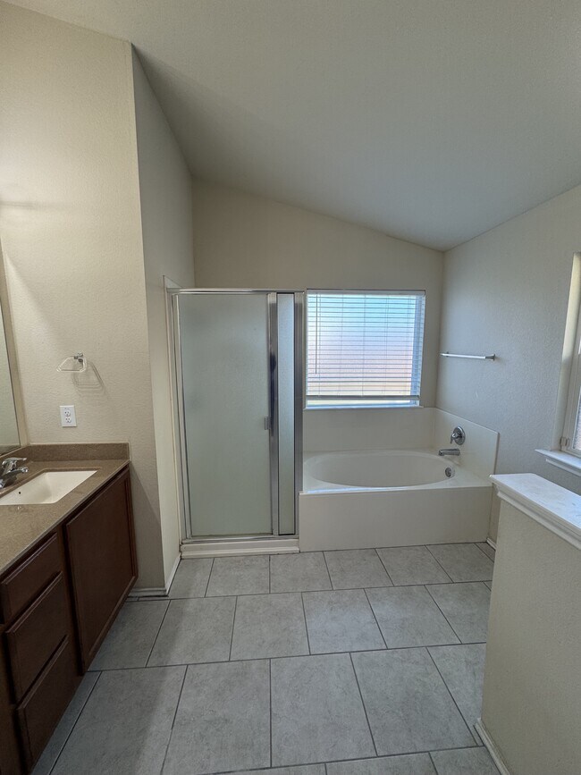 Building Photo - 1314 Starlight Dr