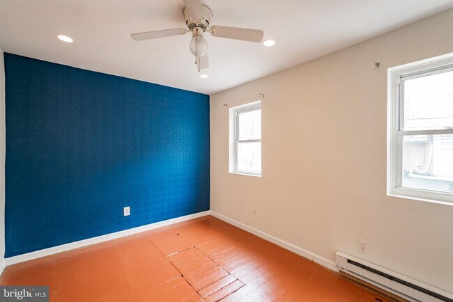 Building Photo - 211 W Stiles St