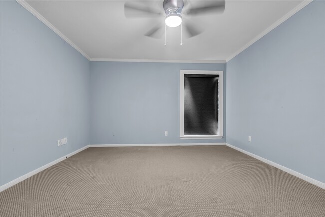 Building Photo - 1860 White Oak Dr