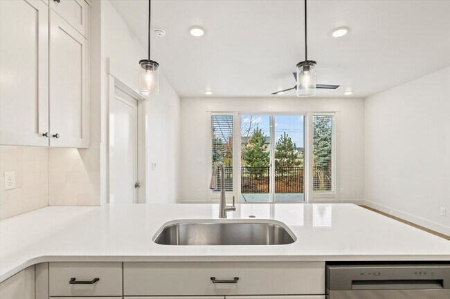 Building Photo - 3+3 Luxury Home in Eagle’s Prestigious Bellemeade Community