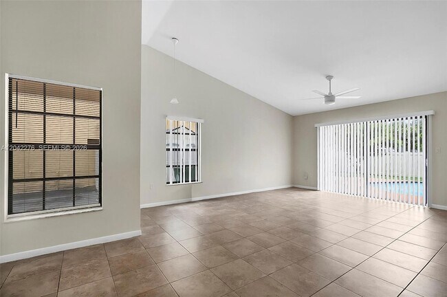 Building Photo - 681 Thornridge Ave
