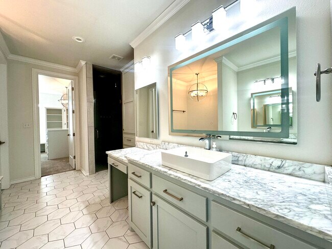 Building Photo - 3924 128th St