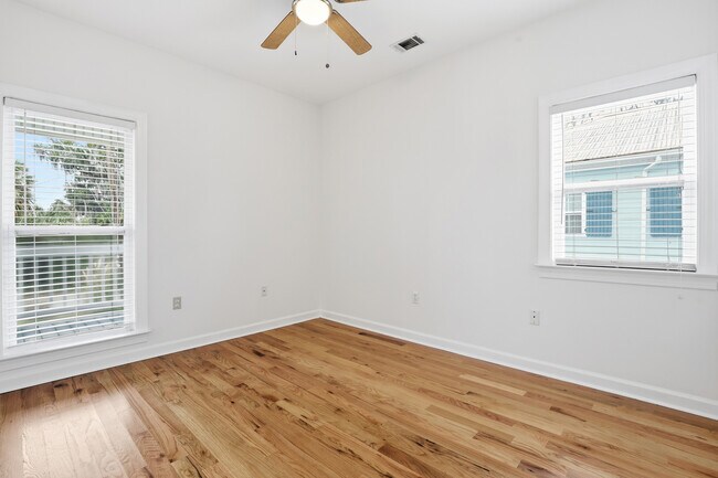 Building Photo - Lowcountry living on beautiful Whitemarsh Island