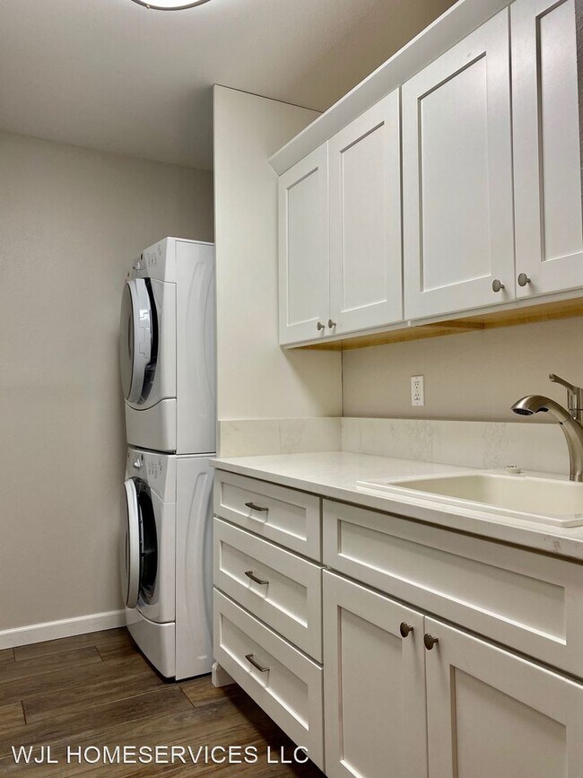 Building Photo - 2 br, 2.5 bath House - 1228 Bellefield Par...