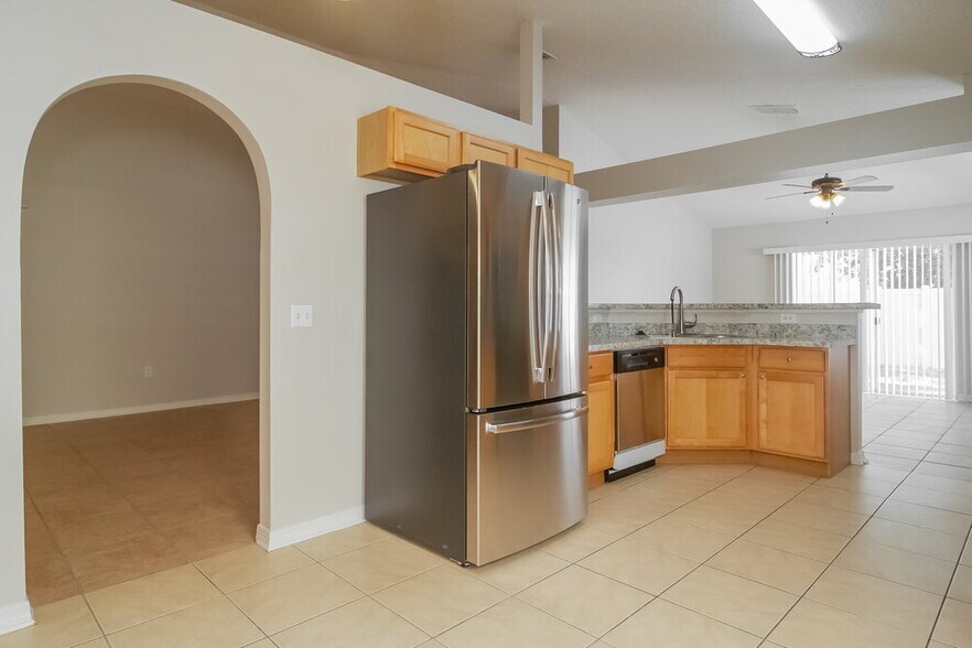 Building Photo - 4650 Salamander St