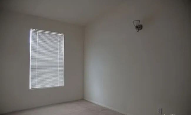 Building Photo - 119 Golden Eagle Ct