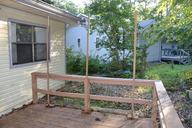 Building Photo - 6 Vilaseca Ln