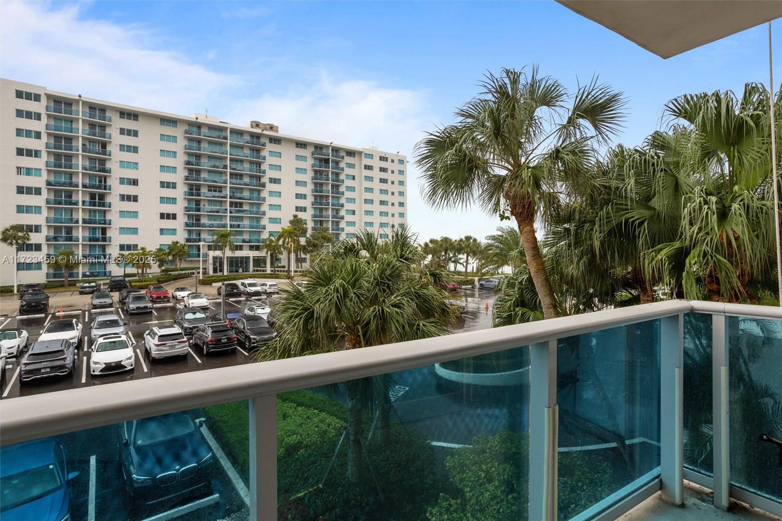 Building Photo - 7501 E Treasure Dr