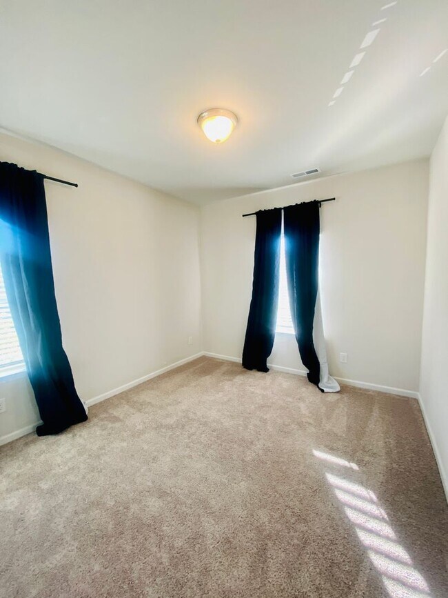 Building Photo - 3BR/2.5BA Townhouse in Matthews.