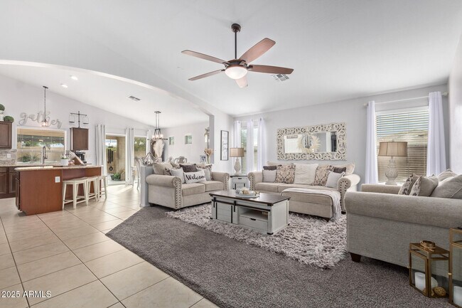 Building Photo - 10355 W Wood St