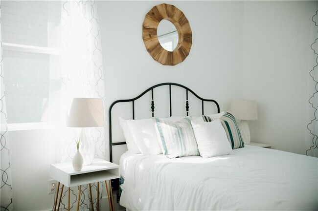 Building Photo - 117 Mayson Ave NE