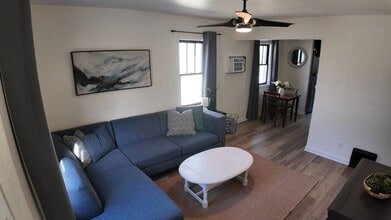 Building Photo - 1420 E 9th St