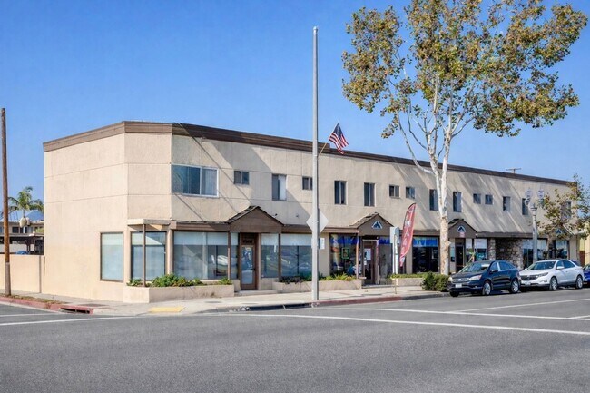 Interior Photo - HAWTHORNE 2