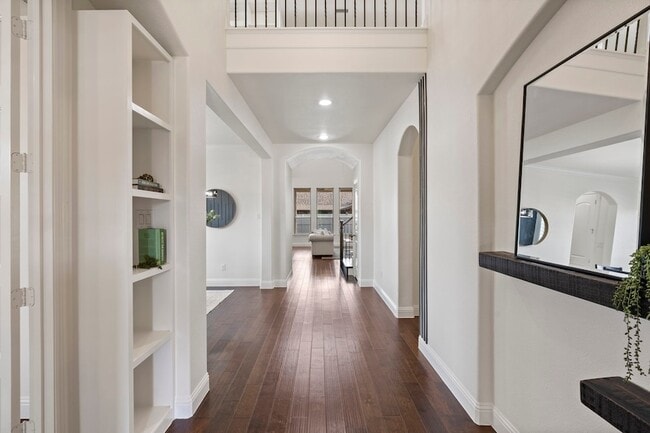 Building Photo - 124 Lavender Ln