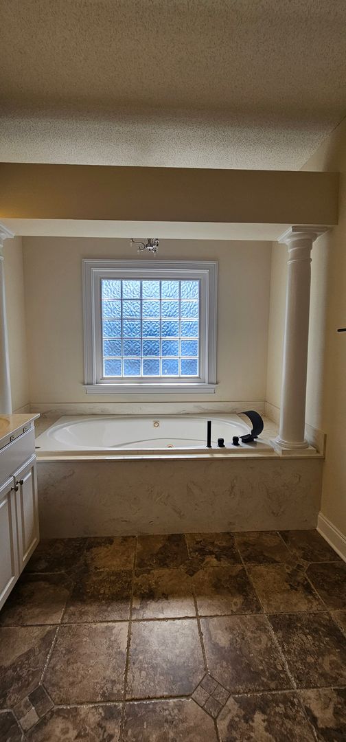 Building Photo - “Elegant 5-Bed Executive Home with Pool – ...