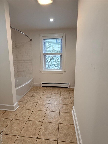 Building Photo - 35 East Ave