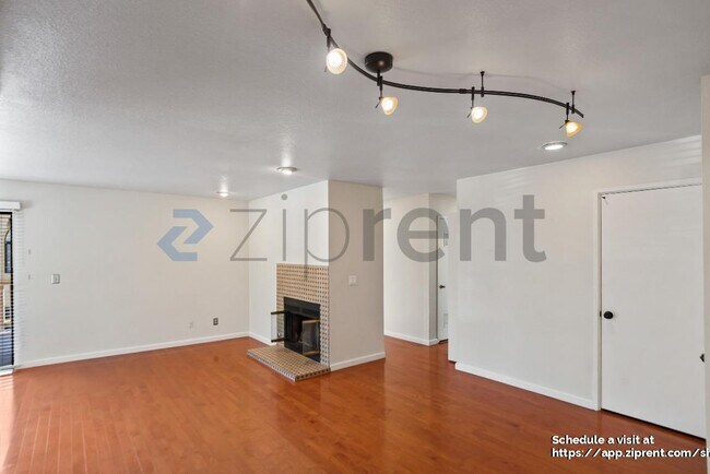 Building Photo - 16931 Sorrel Way