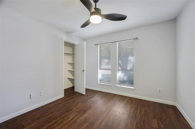 Building Photo - 2609 Pinehurst Dr