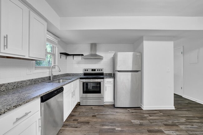Building Photo - 4520 Coopers Creek Cir SE