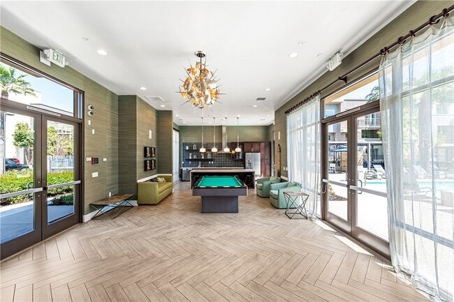 Building Photo - 664 Colorado Cir